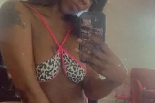 *100 Carplay Special ** 150 Qv... - Image 2