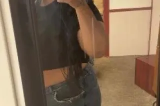 Im Available - 25 - Image 3