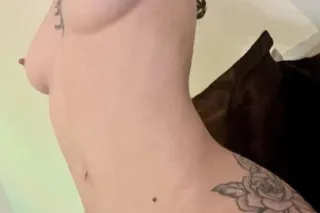 Petite Tattooed Natural Beauty - Image 6