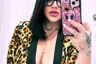 HOT & NEW GIRL - Image 5