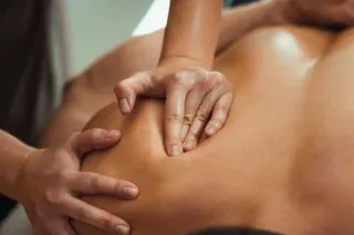 💆Masajes Latinos Disponible para caballeros serios que saben lo que quieren.Reserva tu momento especial y djate llevar por el arte de la seduccin. - Image 8