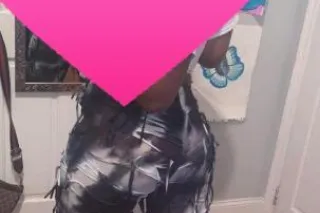 💦I'm Horny Blowjob Queen💋Incal... - Image 3