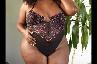 HOT & Ready - 39 - Image 1