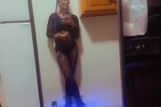 Hot 🥵 an Ready 💦 - 30 - Image 1