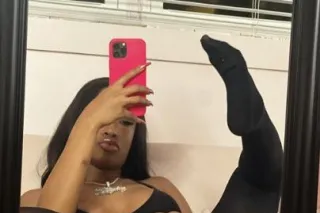 Sexy dick_suckin monster👅🍑Juic... - Image 4