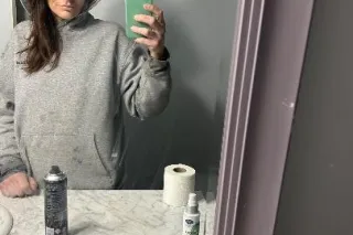 Tatted girl looking for fun do... - Image 3