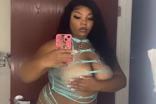 SEXY CARAMEL 🫦 😍✨2 GIRLS ARE B... - Image 2