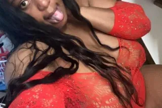 Pretty Face Juicy Pussy Lets Play - Image 7