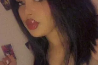 Cum on me daddy. Freshly 25 mixed big booty ;) - Image 5