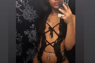 𝑷𝒓𝒆𝒕𝒕𝒚 𝑭𝒂𝒄𝒆😍𝑷𝒆𝒓𝒇𝒆𝒄𝒕 𝑩𝒐𝒅𝒚🍑𝑪𝒉𝒐𝒄𝒐... - Image 3