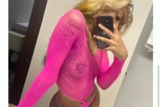 𝑷𝒓𝒆𝒕𝒕𝒚 𝑭𝒂𝒄𝒆😍𝑷𝒆𝒓𝒇𝒆𝒄𝒕 𝑩𝒐𝒅𝒚🍑𝑪𝒉𝒐𝒄𝒐... - Image 1