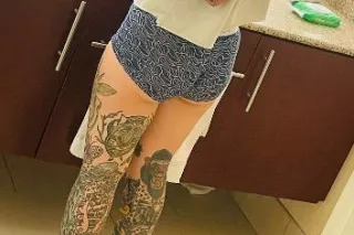 ✨hazel eyes , ass of an angel✨... - Image 1