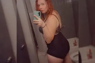 😍Pretty thick 🤪🥰 tatted freak😈... - Image 3