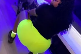 Rich Lynn ✨ - 24 - Image 3