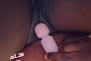 hmu im freaky and availiable 24/7 - Image 5