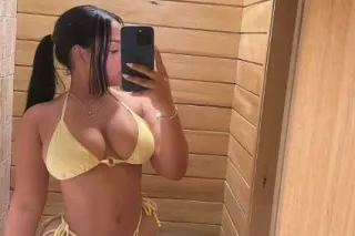 HOT GIRL - 25 - Image 1