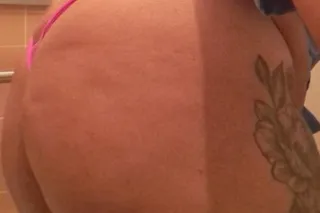 ✨️✨️PLAYING WITH THIS FAT PUSS... - Image 2