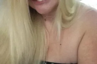 I SEE WOMEN, MEN, COUPLES . FETISH FRIENDLY - Image 9