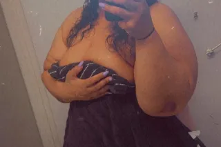 room for a few hrs Redlands A black plus size and a certifed baddie💜 - Image 4