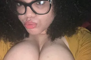 outcalls only and hmu for ft shows or content daddy😛😋 - Image 7