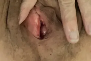 Sweet as Hunny-2 girl for 1 gi... - Image 2