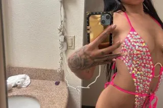 Sexy red bone Looking for fun ... - Image 4