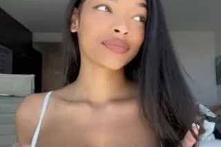 🤪🤪 Soft &amp; juicy boobs ♥ se... - Image 1