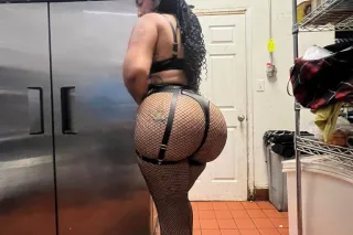 "sexy latina in Sterling va va... - Image 2