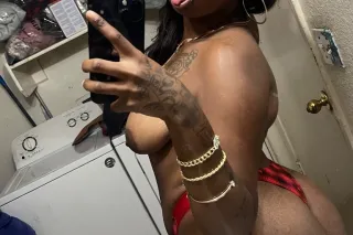 QV SPECIAL ❗❗𝑪𝒖𝒎 ѕиєαк αωαу😻𝐁𝐢... - Image 1