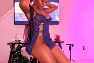 Watch me play w my wet creamy pussy on facetime 👀 - Image 9