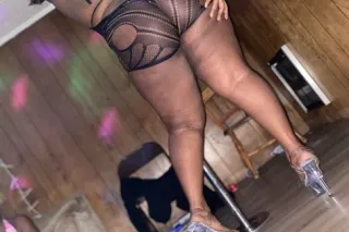 in &amp;out calls - 24 - Image 3