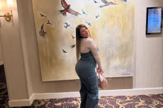 Its snowing ❄ classy 🥂 and nasty 🥴 - Image 5