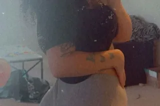 5'4 Soft Curves &amp; Peaceful... - Image 2