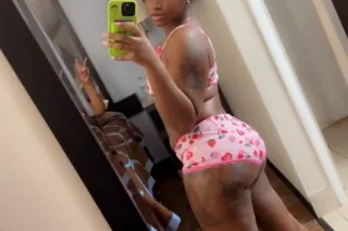 New In Town 💕 - 25 - Image 3