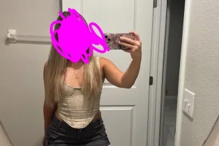 Pretty petite latina - 28 - Image 1