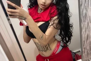 IM DOING A 2 GIRL SPECIAL RN😘😘 - Image 4