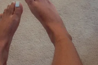 🥰💕Pretty Petite w/Pretty Feet ... - Image 2