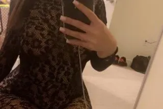 Sexy redhead Brunette - 19 - Image 2