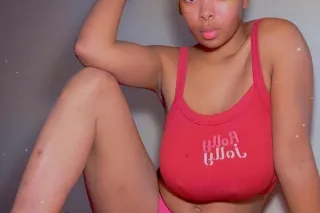 Hi sweetie😍🥵 I’m Brenda— an in... - Image 1