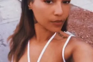 sexy mixed girl waiting for yo... - Image 3