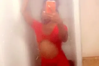 💌🌹 NEW IN TOWN MIXED BLACK AND... - Image 1