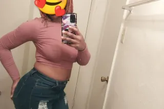 Kum feel on these Cheeks Baby ... - Image 3