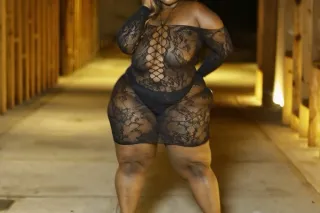 JUST VISITING ⏰ 5 ⭐ BIG BOOTY BBW BADDIE 😍 AVAILABLE NOW 📲 INCALLS OUTCALLS &amp; FT SHOWS - Image 12