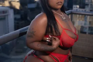 JUST VISITING ⏰ 5 ⭐ BIG BOOTY BBW BADDIE 😍 AVAILABLE NOW 📲 INCALLS OUTCALLS &amp; FT SHOWS - Image 3