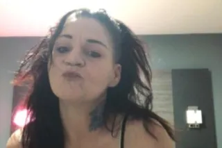 HEY GUYS IF YOU WANT A REALLY ... - Image 1