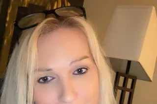 sultry gina - 44 - Image 4