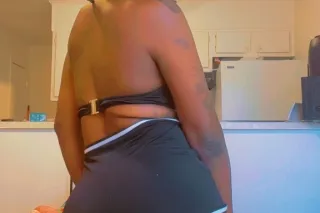 back in town call or text bout... - Image 3