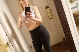 Lowell's #1 party girl THROAT ... - Image 4