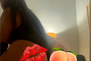 Brown Barbie here to make your... - Image 2