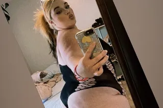 IN TOWN FOR SHORT TIME 23rd- 3... - Image 2